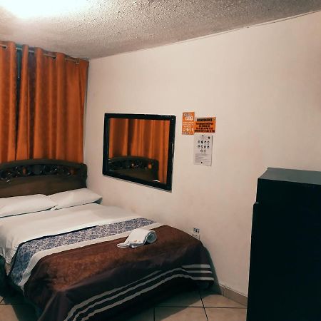 Hostal Ajavi Del Sur Кито Экстерьер фото